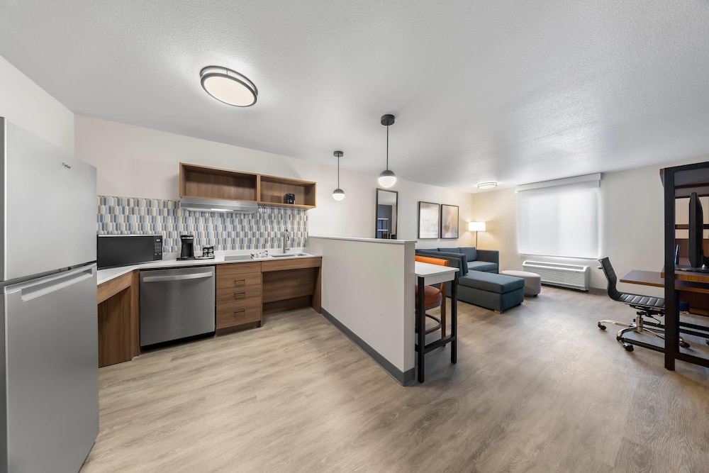 Everhome Suites San Bernardino - Loma Linda 42/59