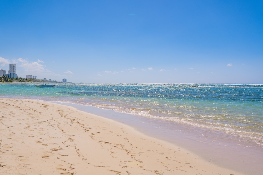 Coral Costa Caribe Beach Resort - All Inclusive 96/101