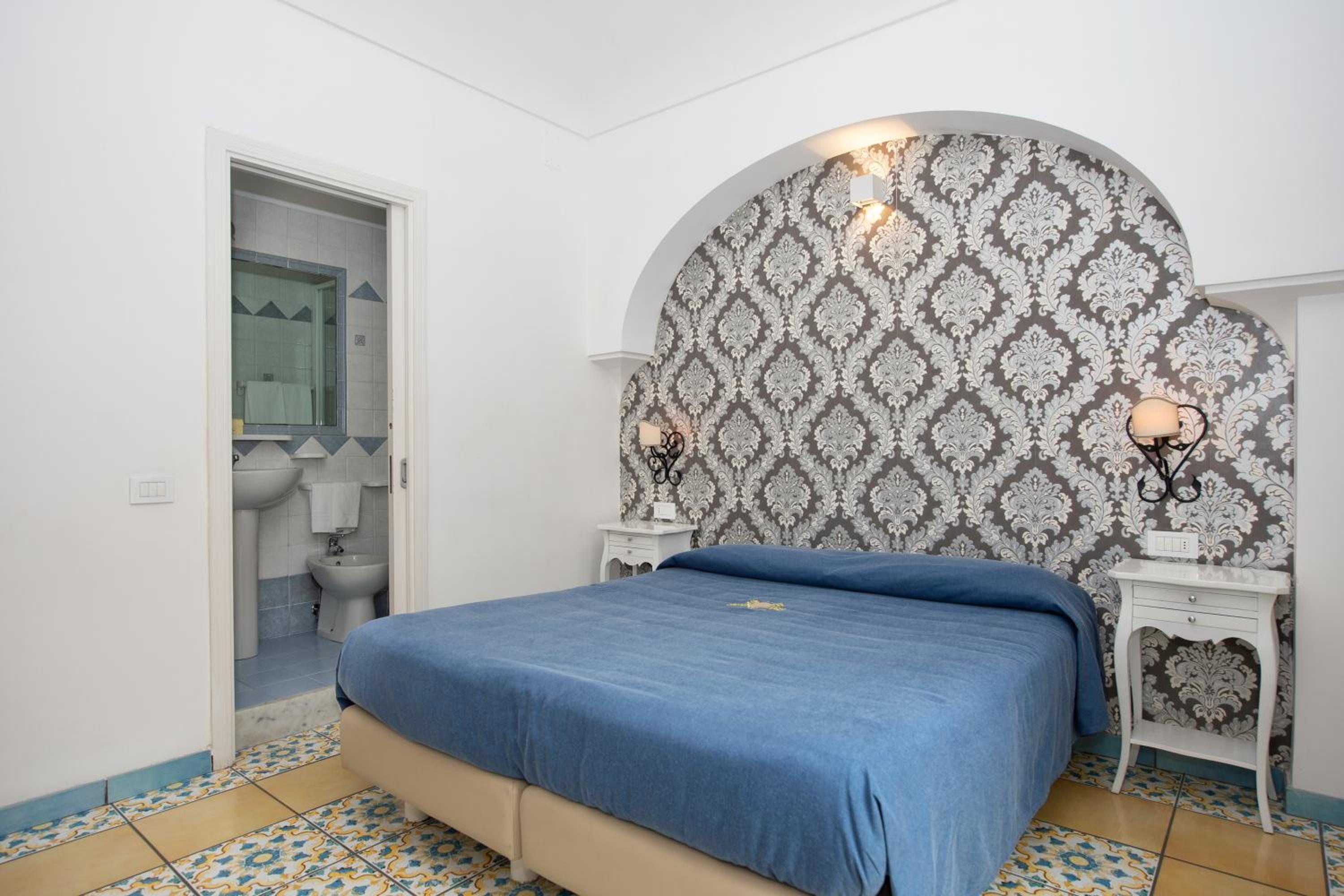 Standard, Double Bed