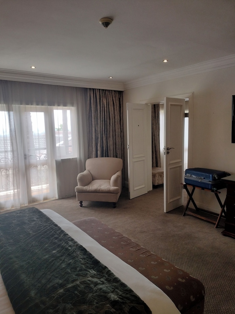 131 on Herbert Baker Boutique Hotel 44/50