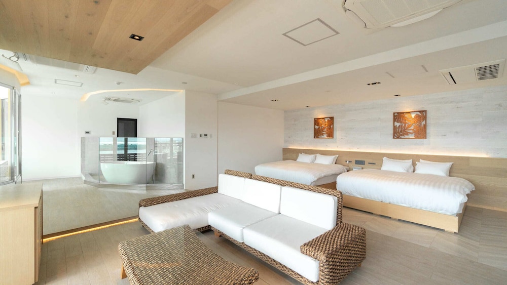 SUITE, QUADRUPLE, SEA VIEW, SAUNA