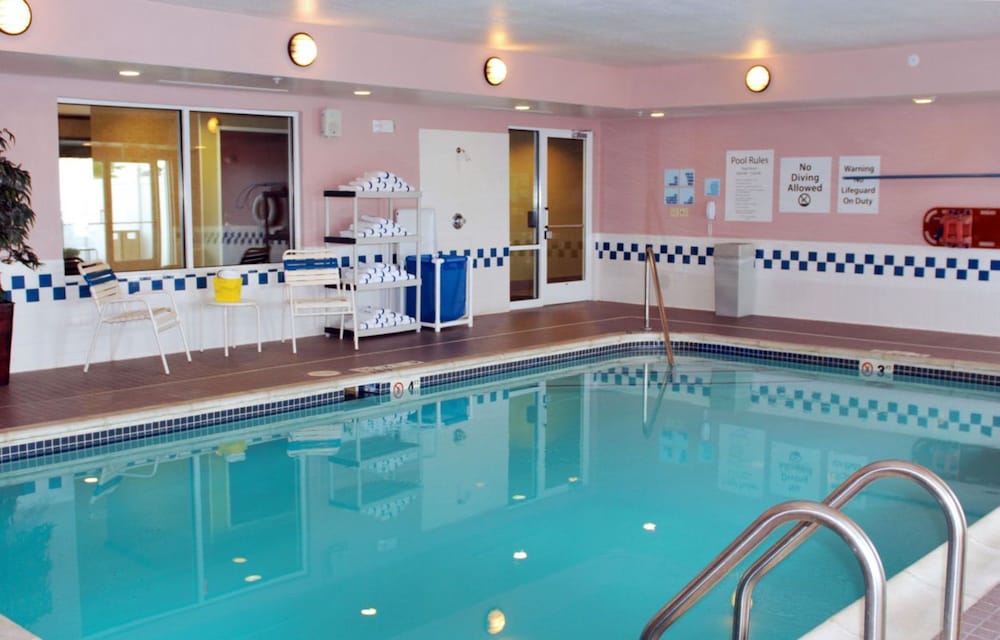 Holiday Inn Express Lapeer 6/71