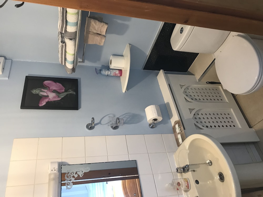 Alltonside Guest House 23/24