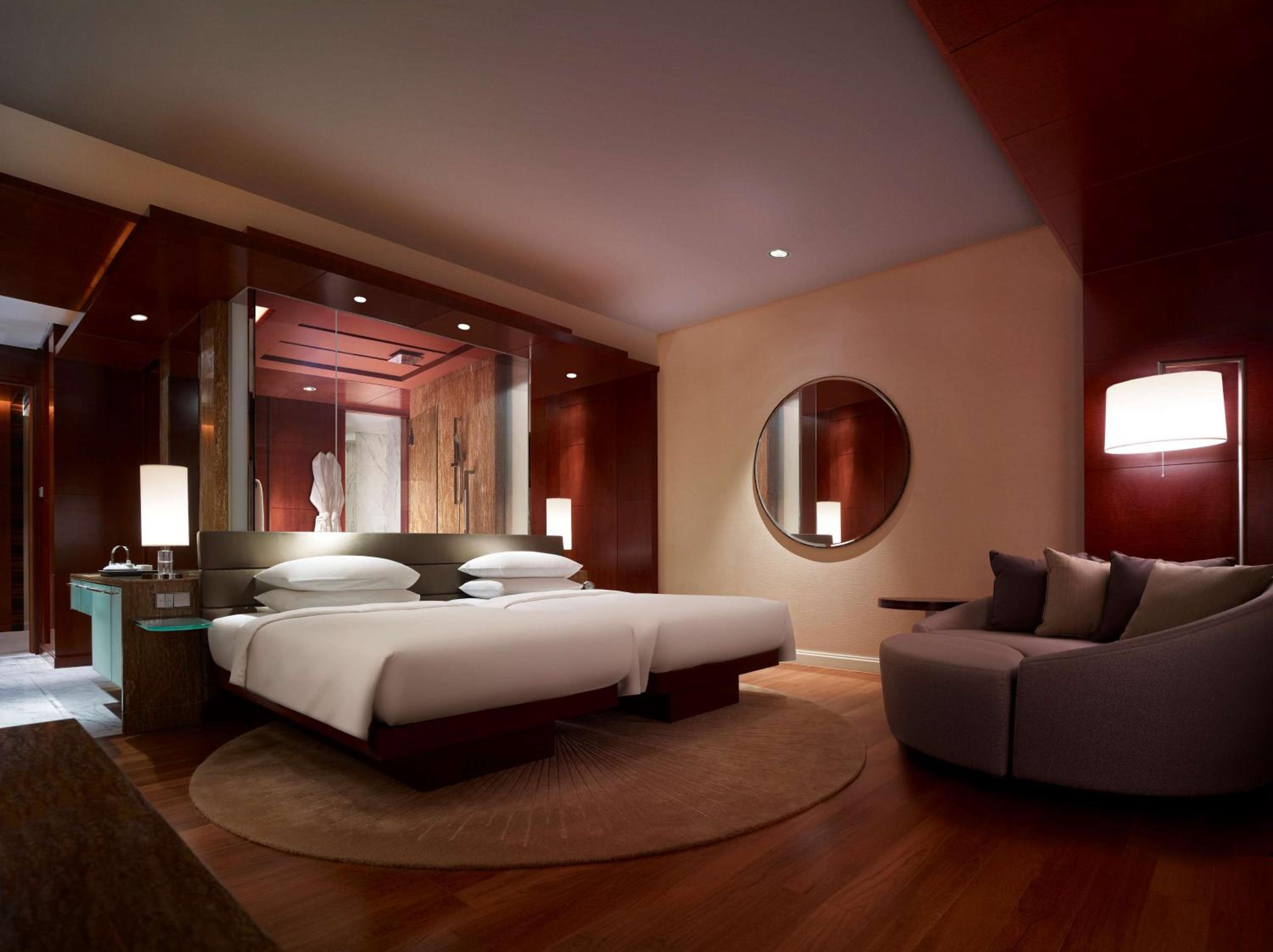 Room, Twin Beds, Twin Towers View