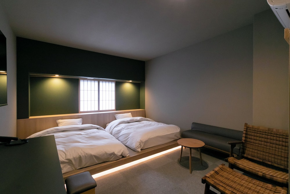 Ureshino Onsen Yadoya Uchiroji Hondori 10/43