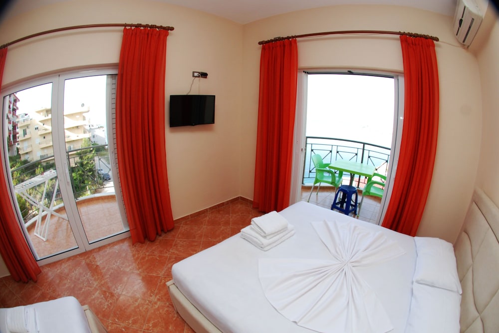 Melsi Apartments 10/50