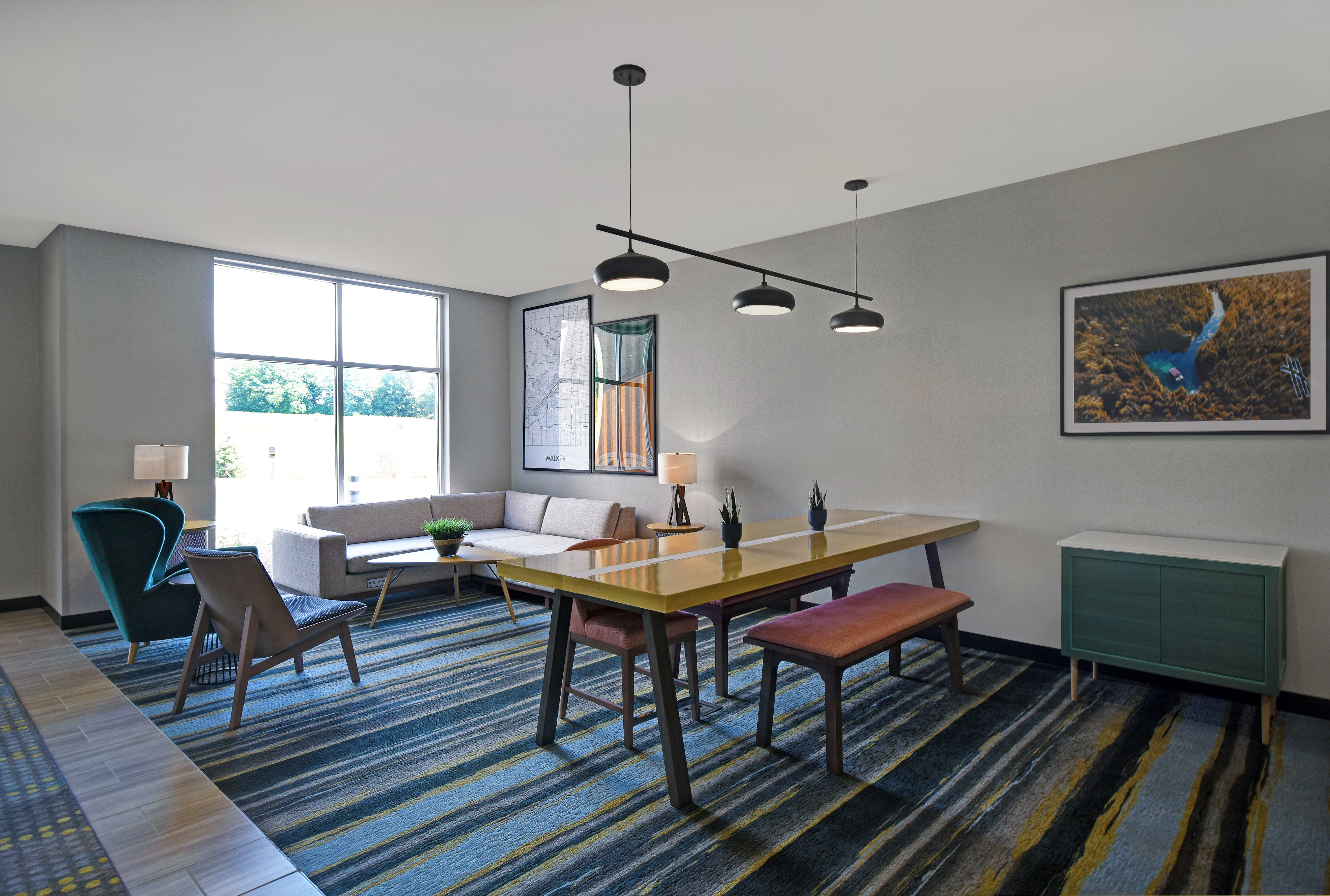 Holiday Inn Grand Rapids North 39/71