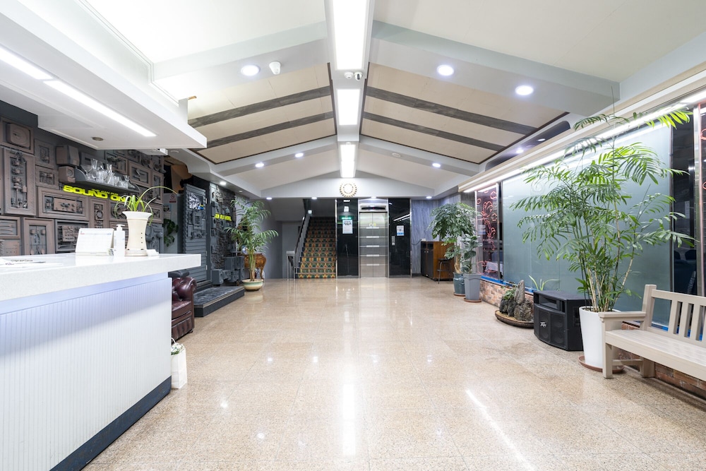New Jeju Hotel 10/50
