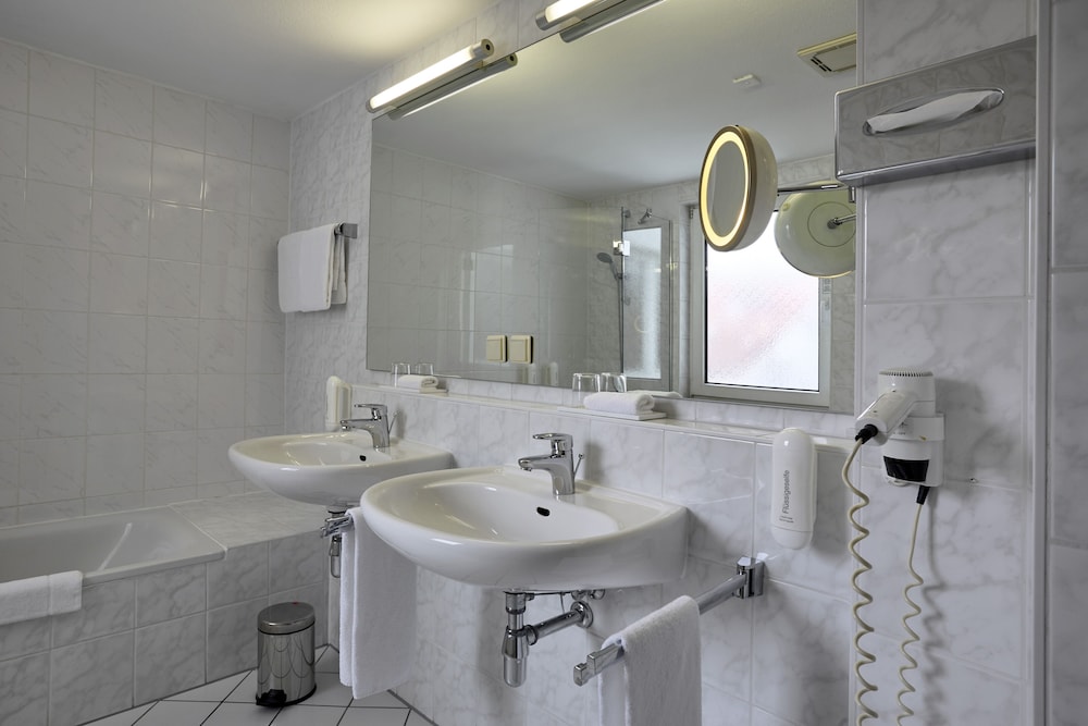 Heiner Hotel Darmstadt 7/31