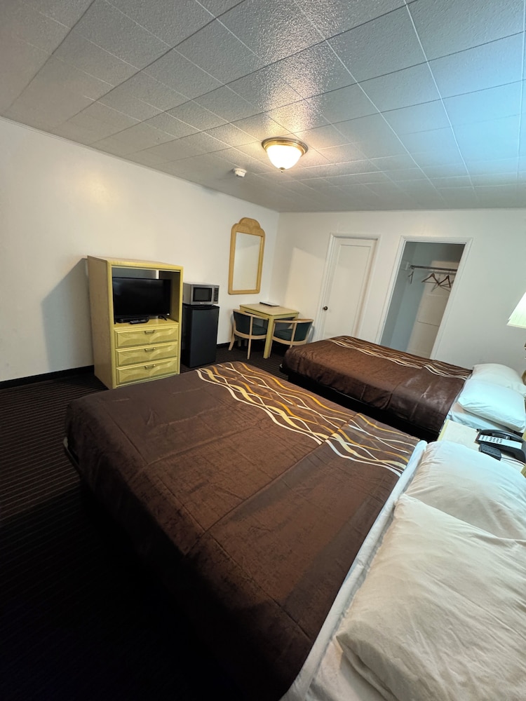 Motel Garberville 30/65
