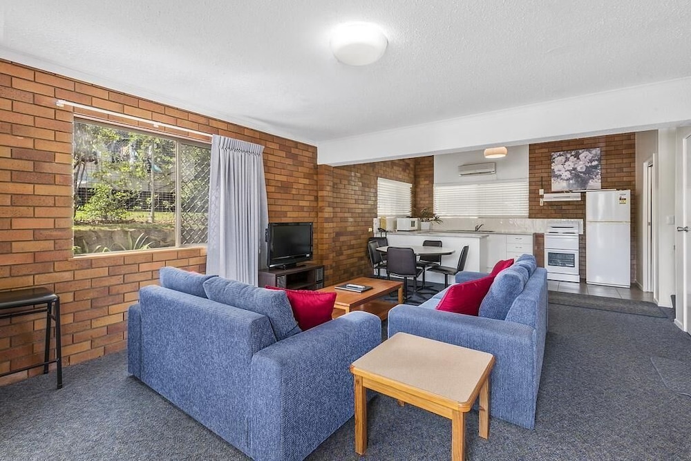 Whiteoaks Motel and Lodges 9/20