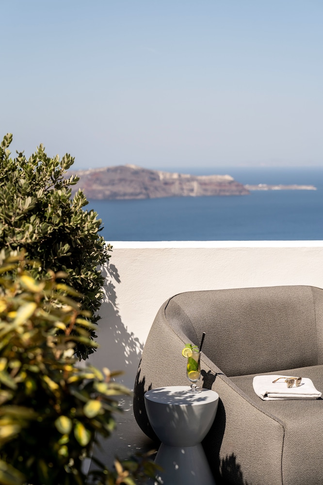 Belvedere Suites 42/50