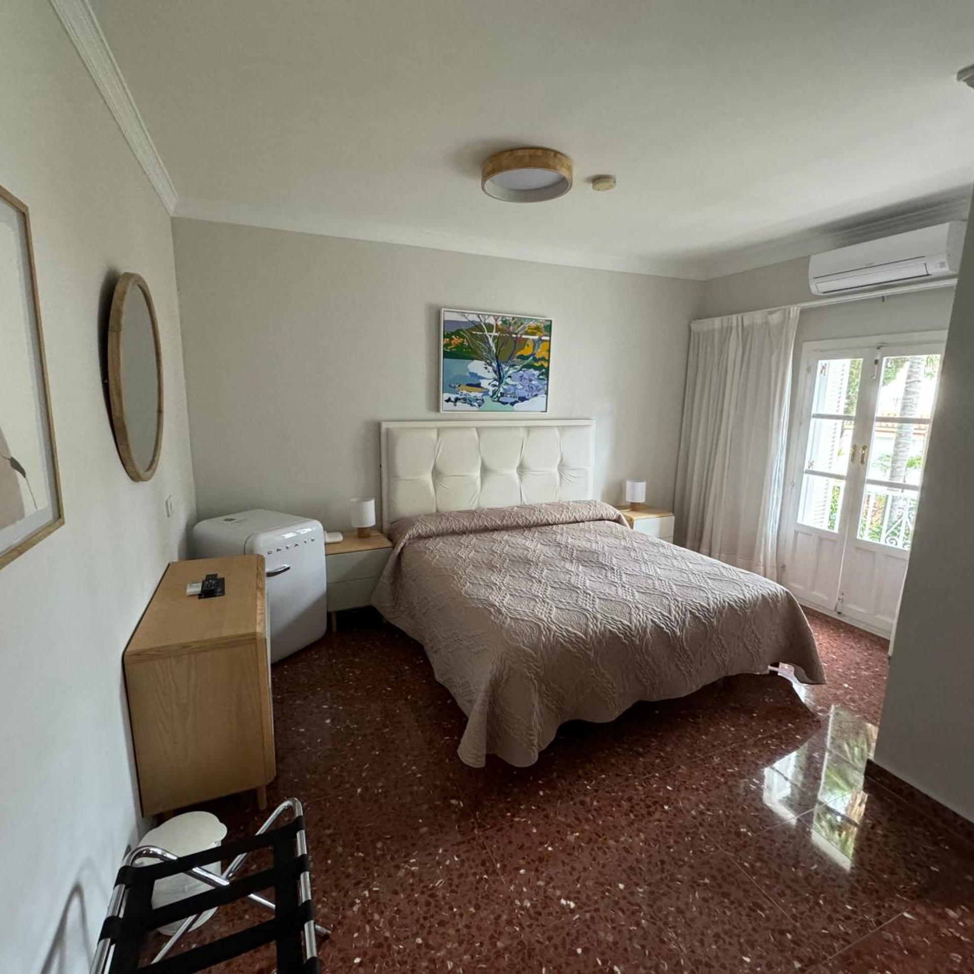 Room, Twin Beds, Garden View