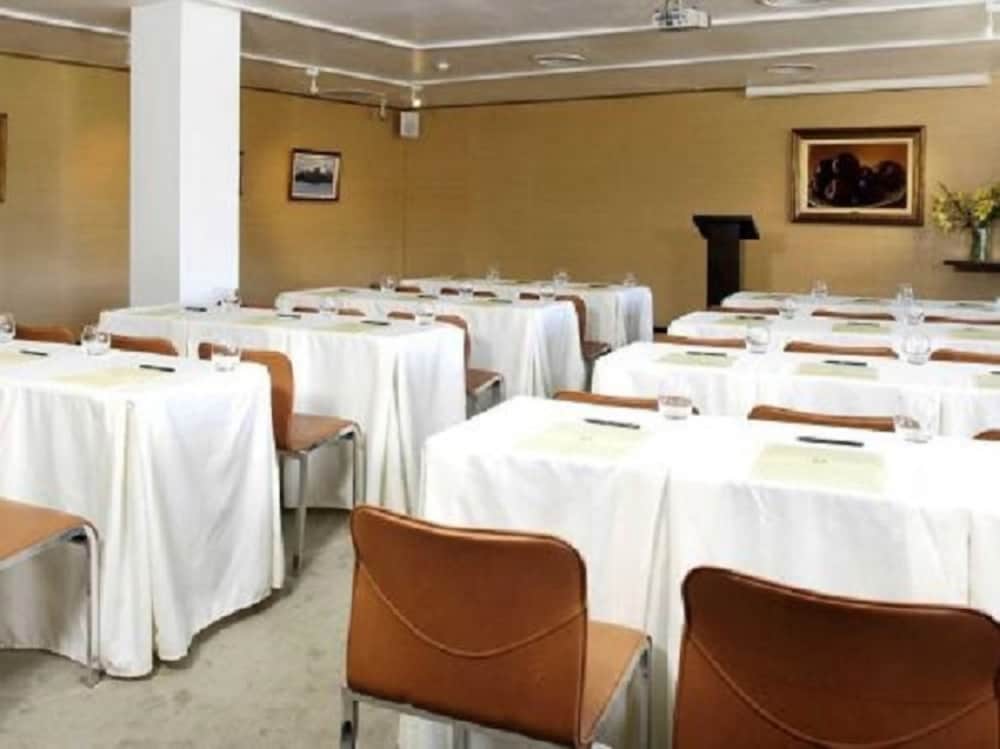 El Casco Art Hotel 53/69