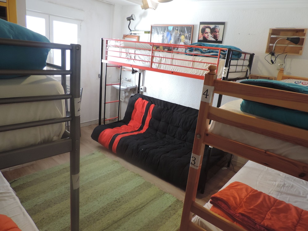 Hostal El Cascabel 53/75