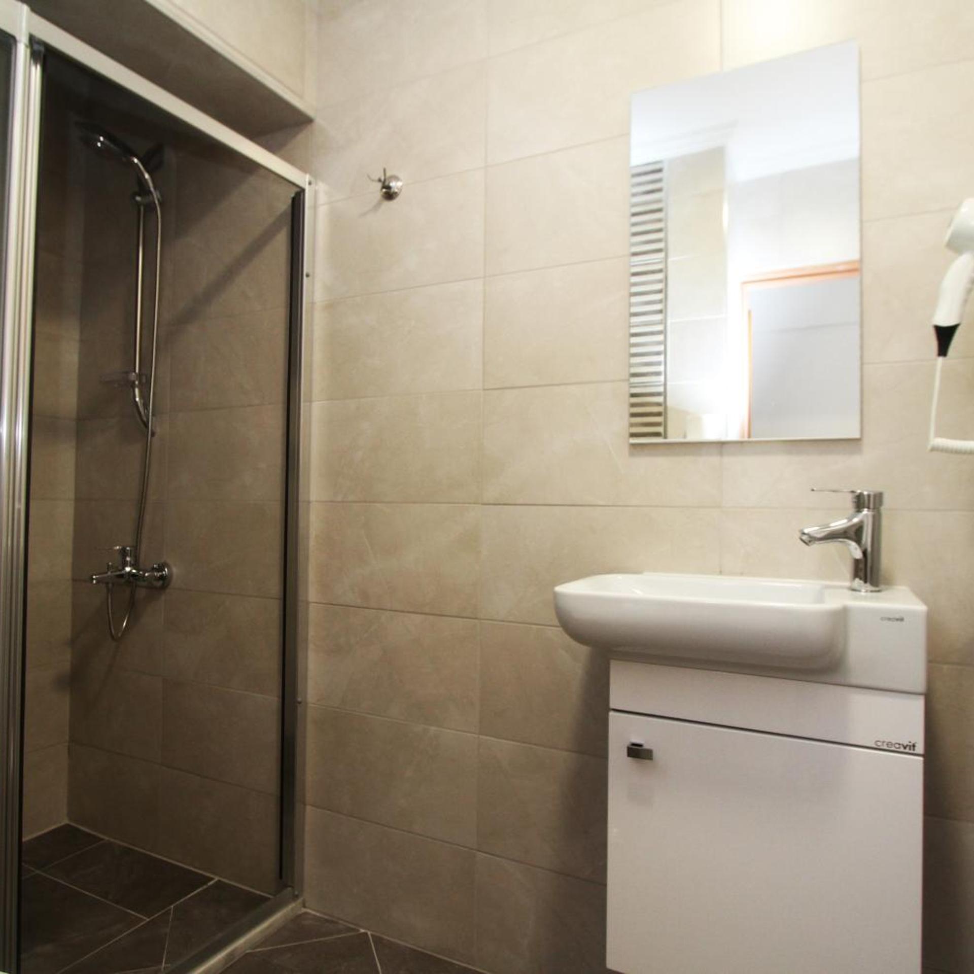 Goren Hotel 33/33
