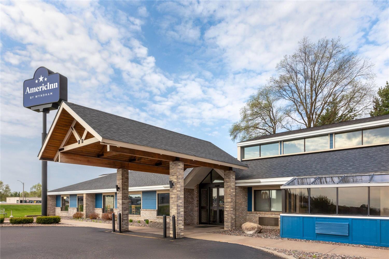 AmericInn by Wyndham Chippewa Falls 5/44