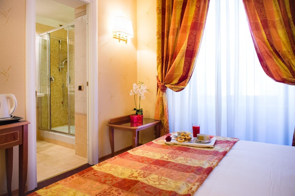 AMADEUS HOTEL ROME 10/50