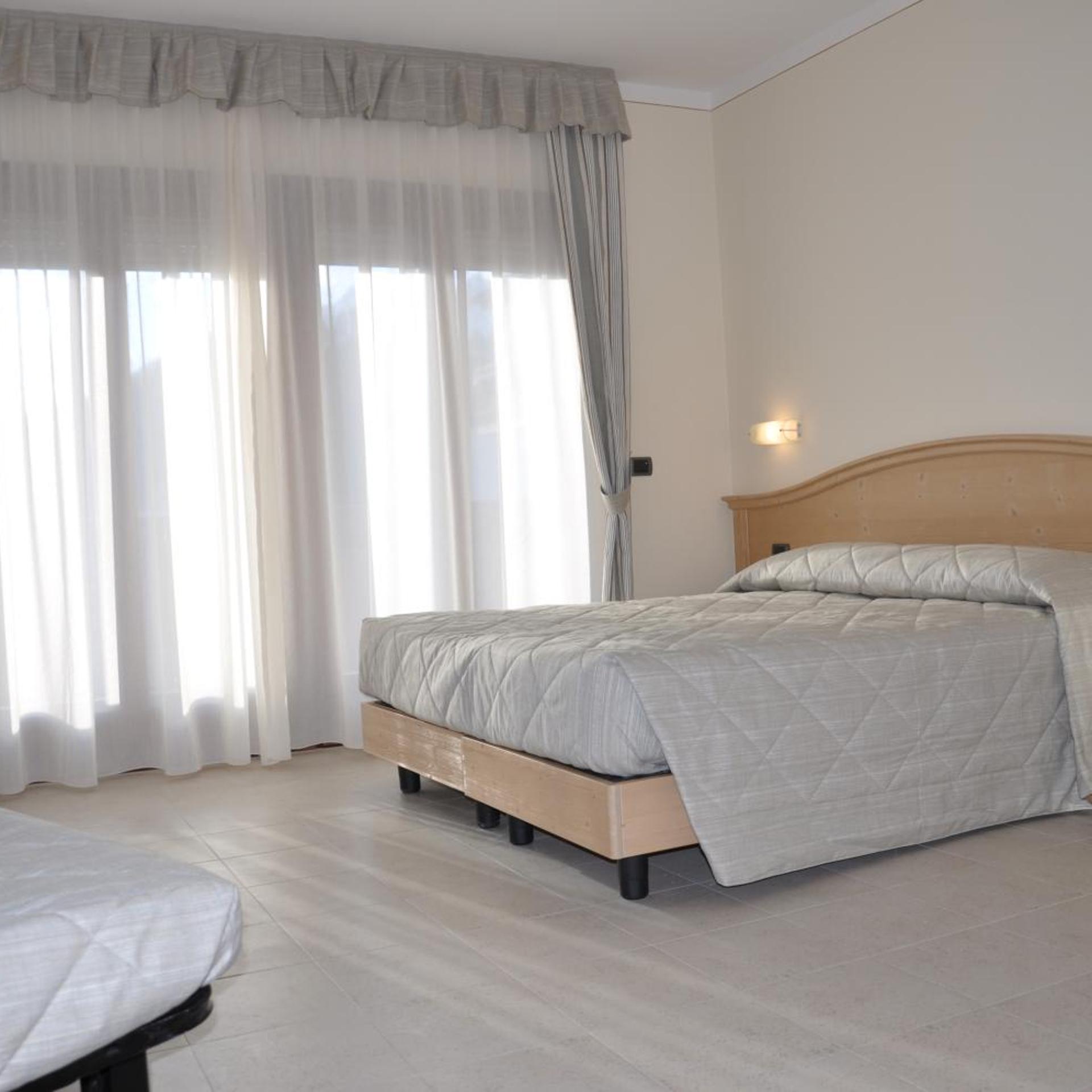 HOTEL SELECT 9/59
