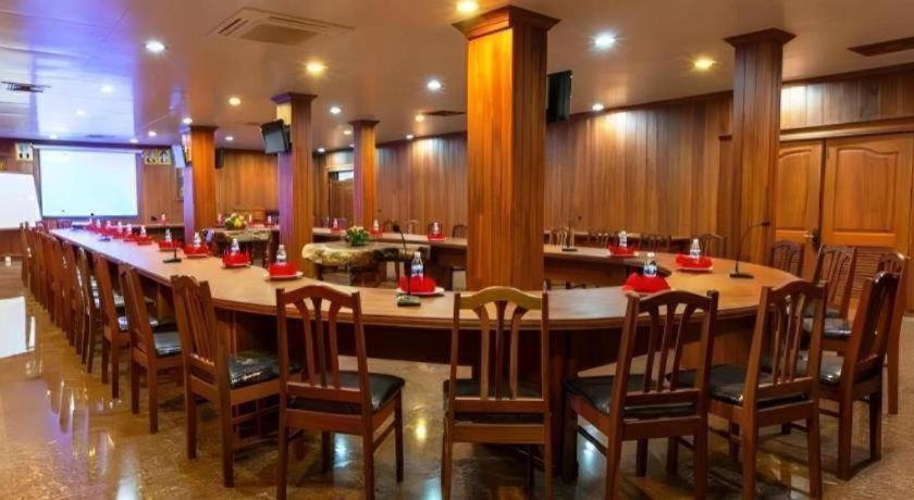 Asia Hotel 38/45