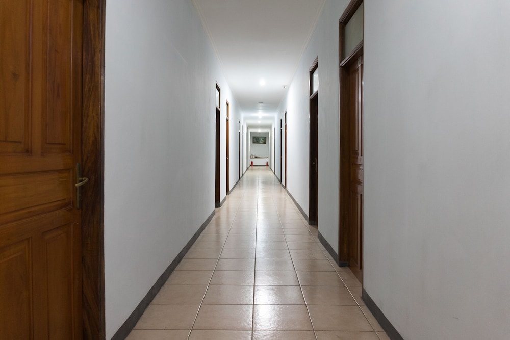 OYO 1240 Hotel Pantai Jaya 30/37