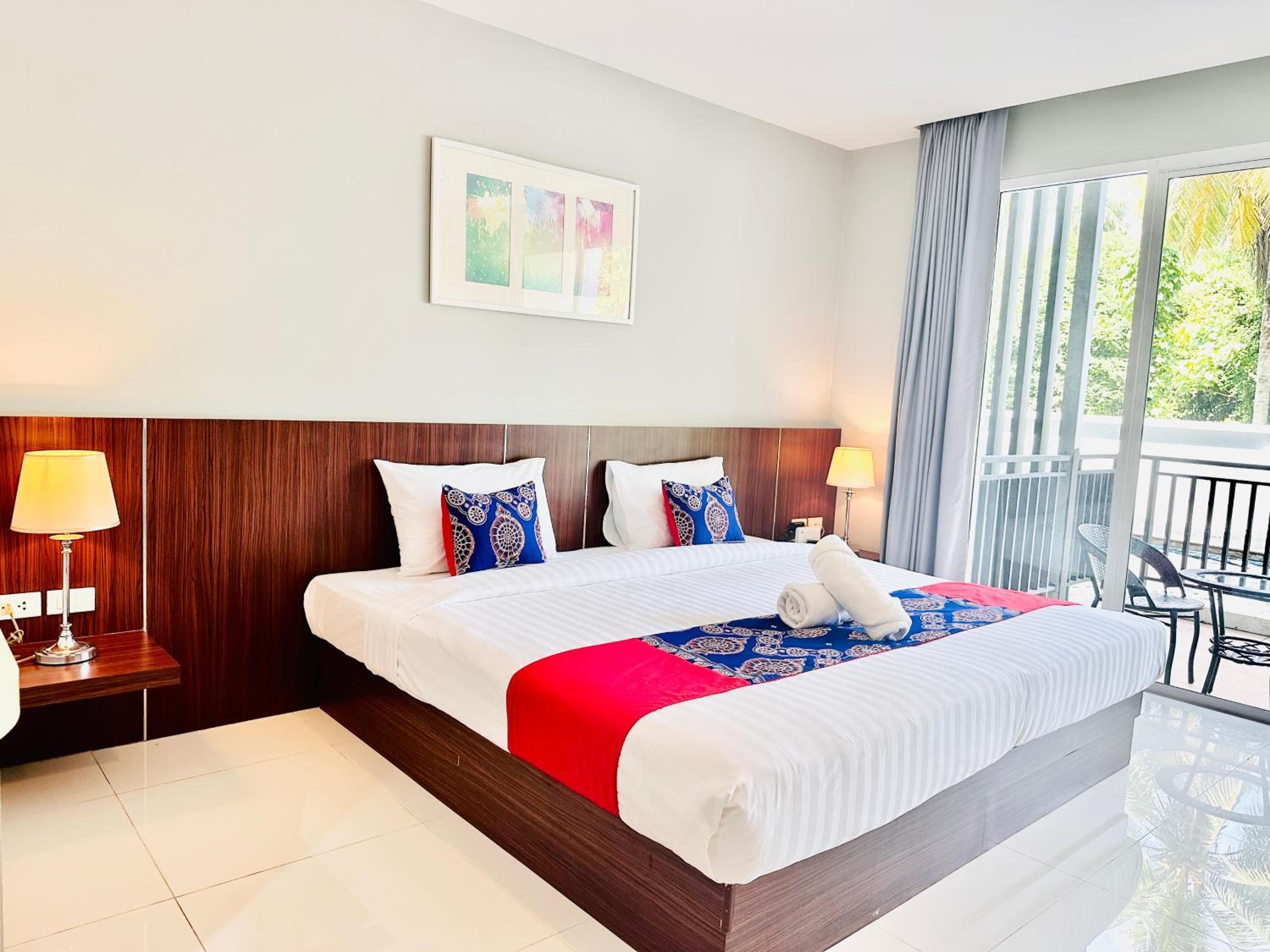 Deluxe, Double Bed, Pool Access
