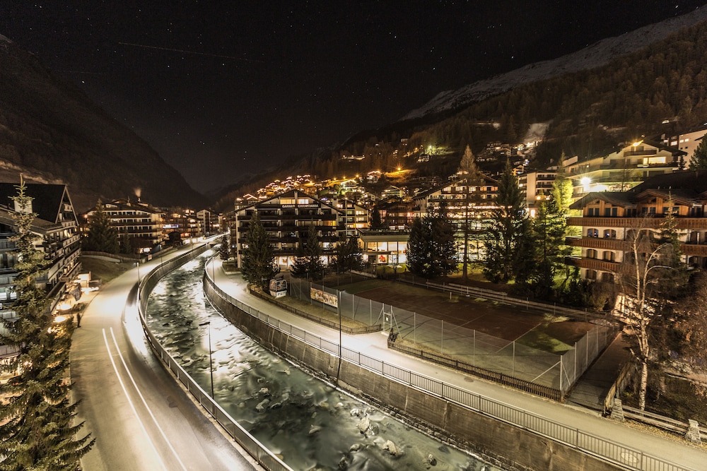 National Zermatt Hotel 44/50
