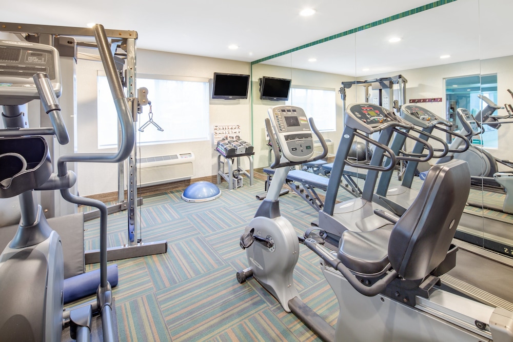 Holiday Inn Express Hotel Suites Bishop 42/75