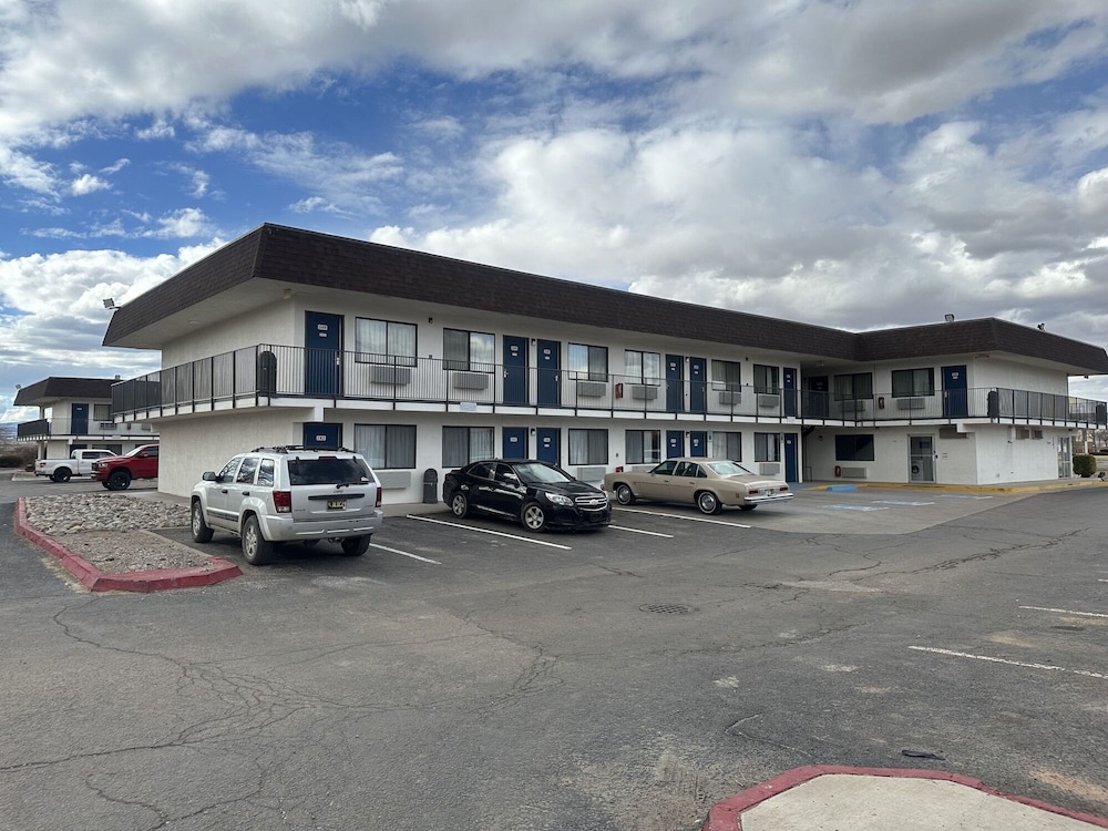 Motel6 Grants, NM 60/68
