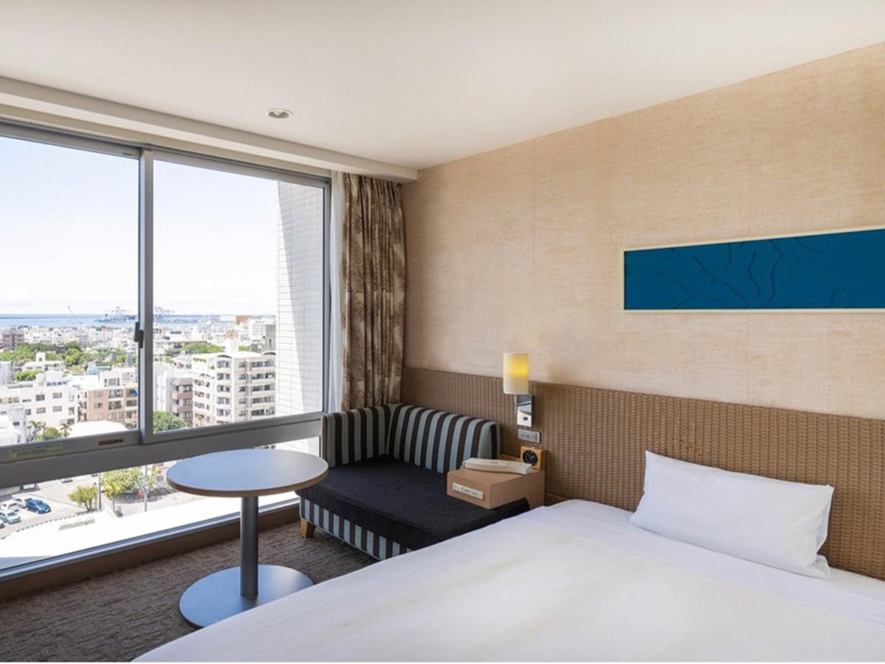 Separate bath Single Room Smoking، Nishitetsu Resort Inn Naha 2/8