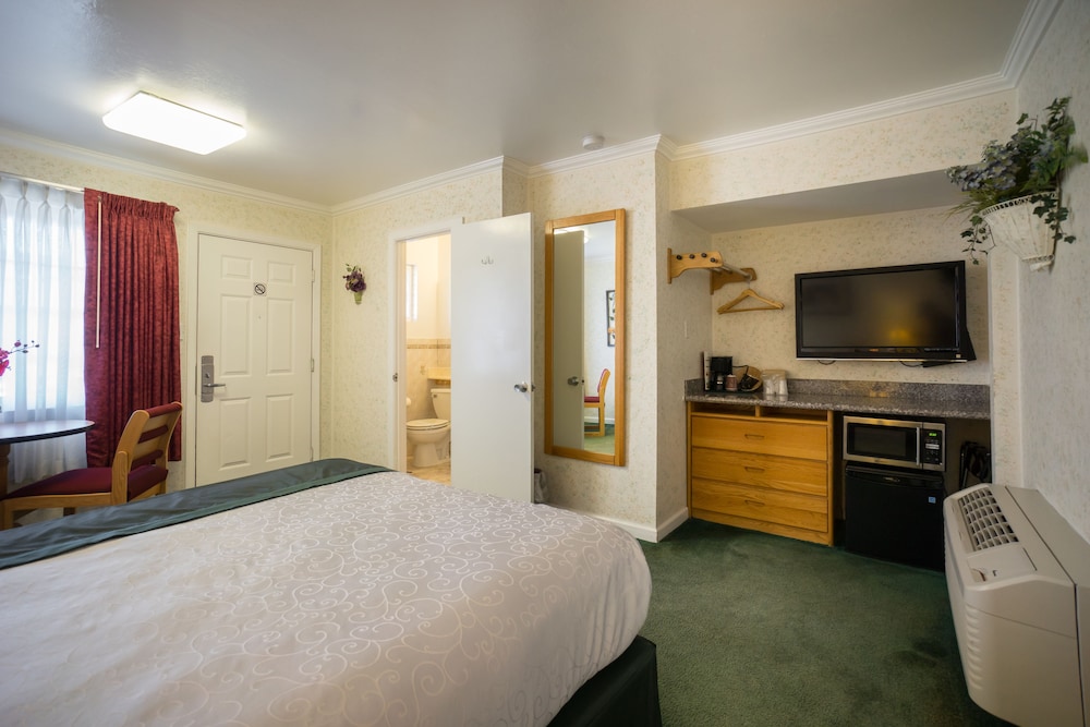 Travelers Inn 18/41