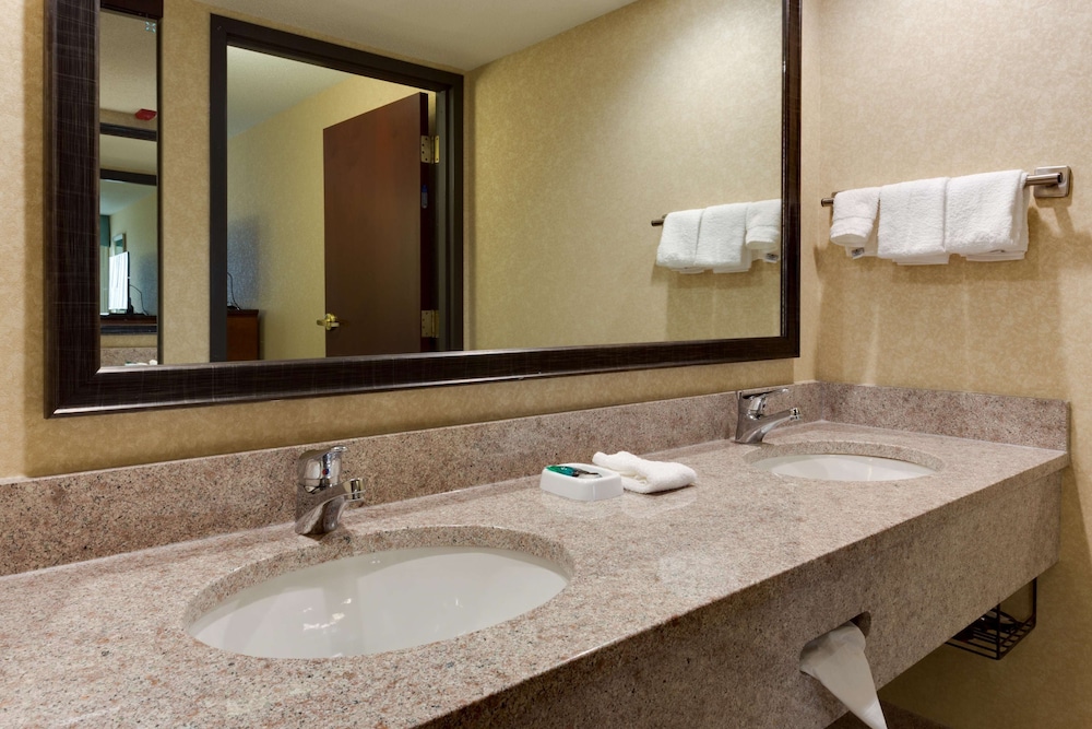 Drury Inn And Suites Birmingham Southeast 47/48