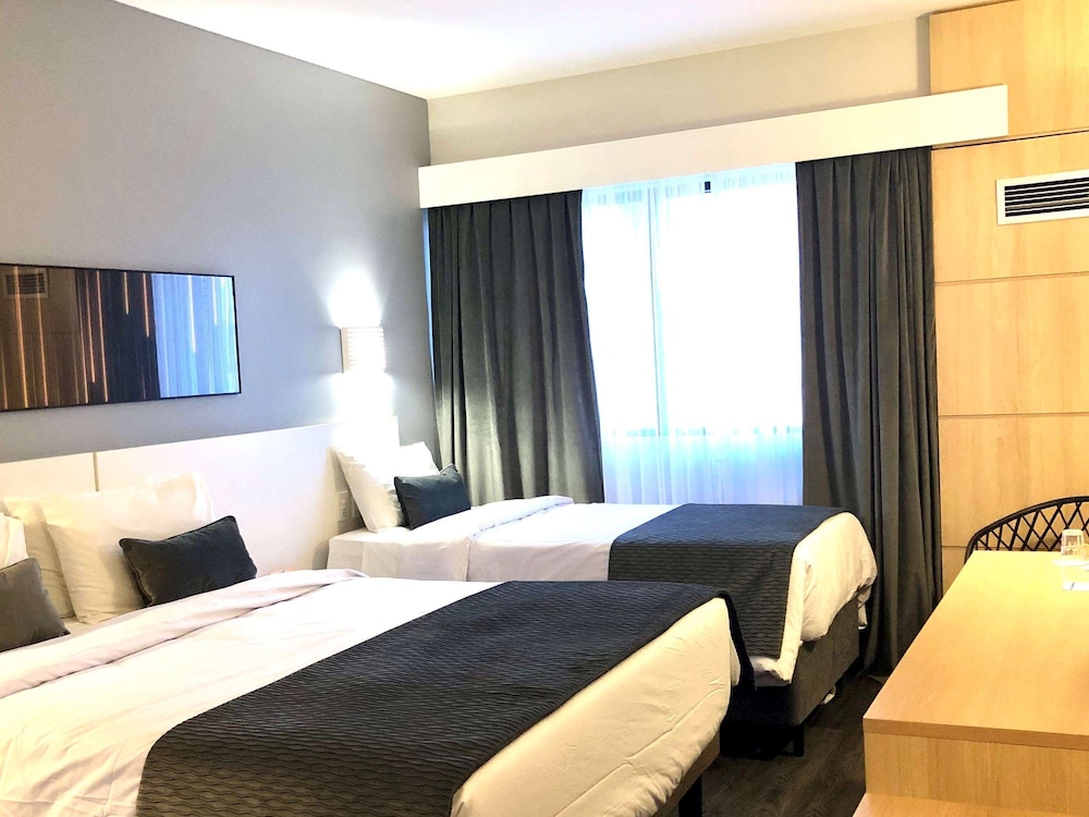 Mercure Camboriu Hotel 12/69