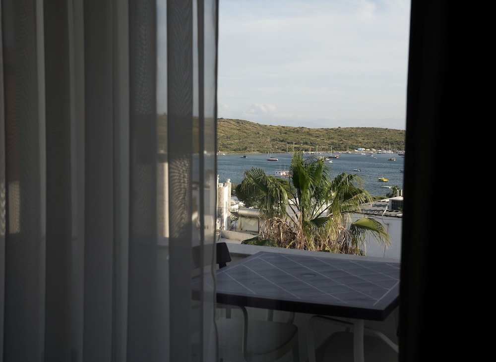 EXEN HOTEL 43/50