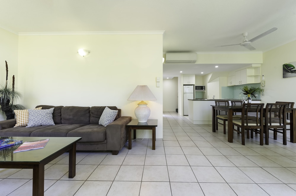 A Tropical Nite Holiday Townhouses 30/67