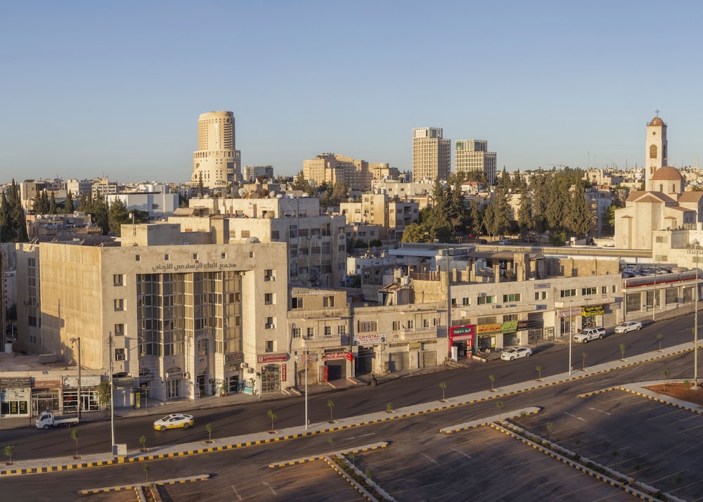 Toledo Amman Hotel 70/73