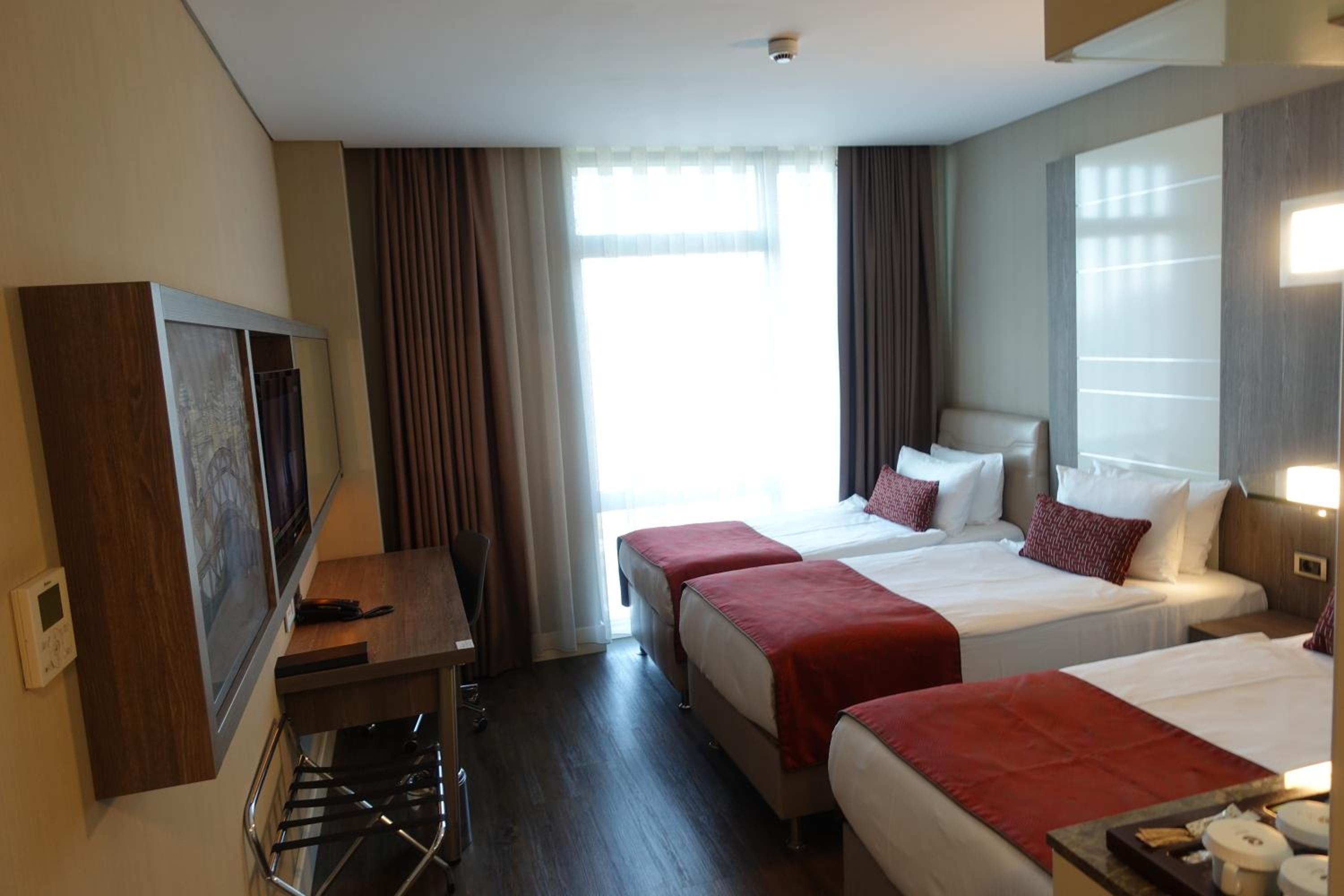 غرفة ثلاثية بإطلالة على المدينة، Ramada Encore By Wyndham Bayrampasa 3/10