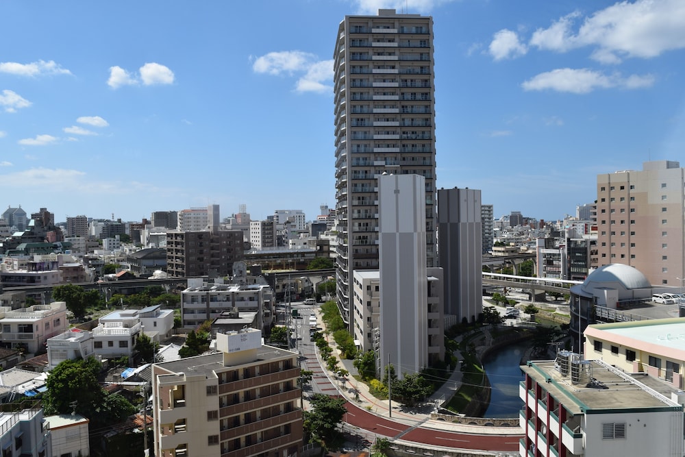 Hotel Azat Naha 66/69