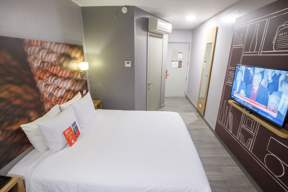 Ibis Quito 25/61