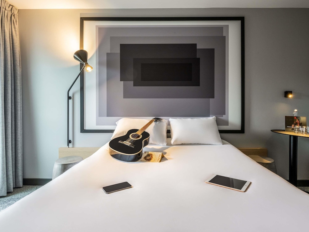 Ibis Issoire 29/57