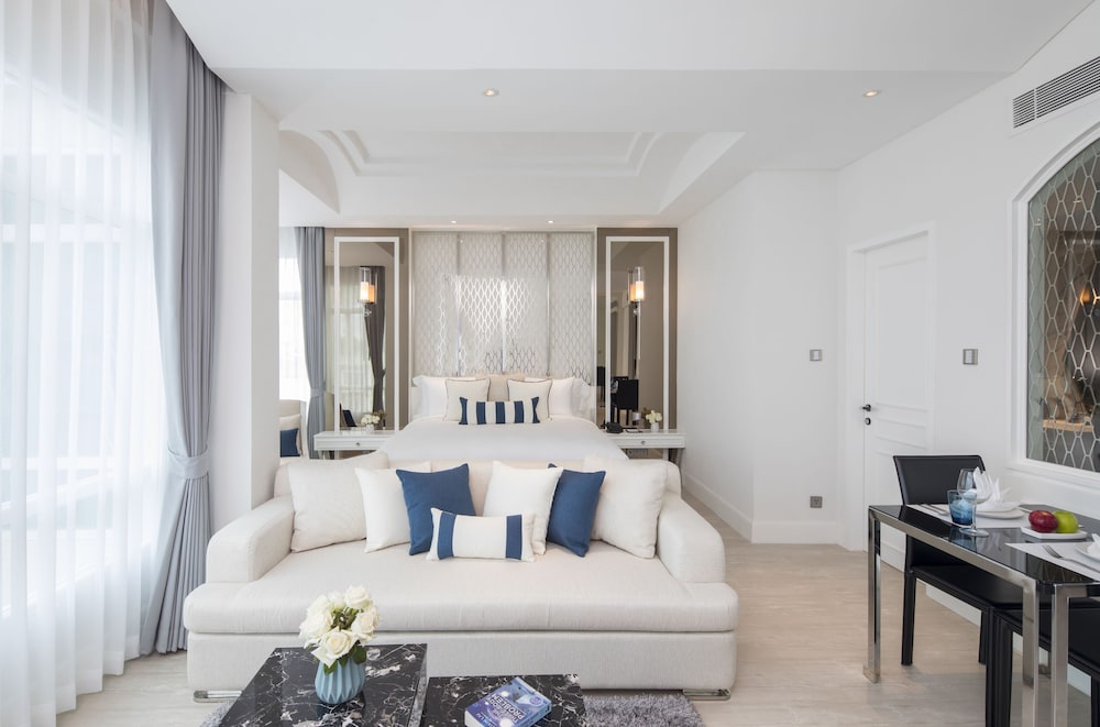 Sapphire, Suite, King Bed