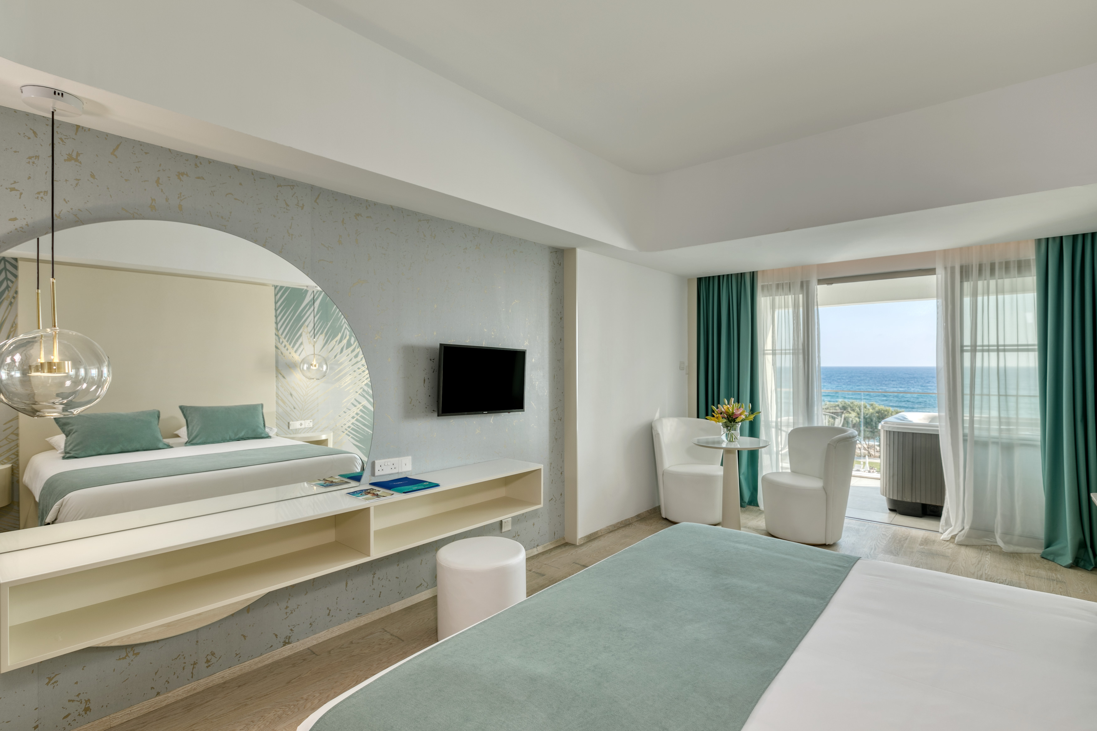 جناح جونيور بإطلالة على البحر، Ivi Mare - Designed for Adults by Louis Hotels 2/4