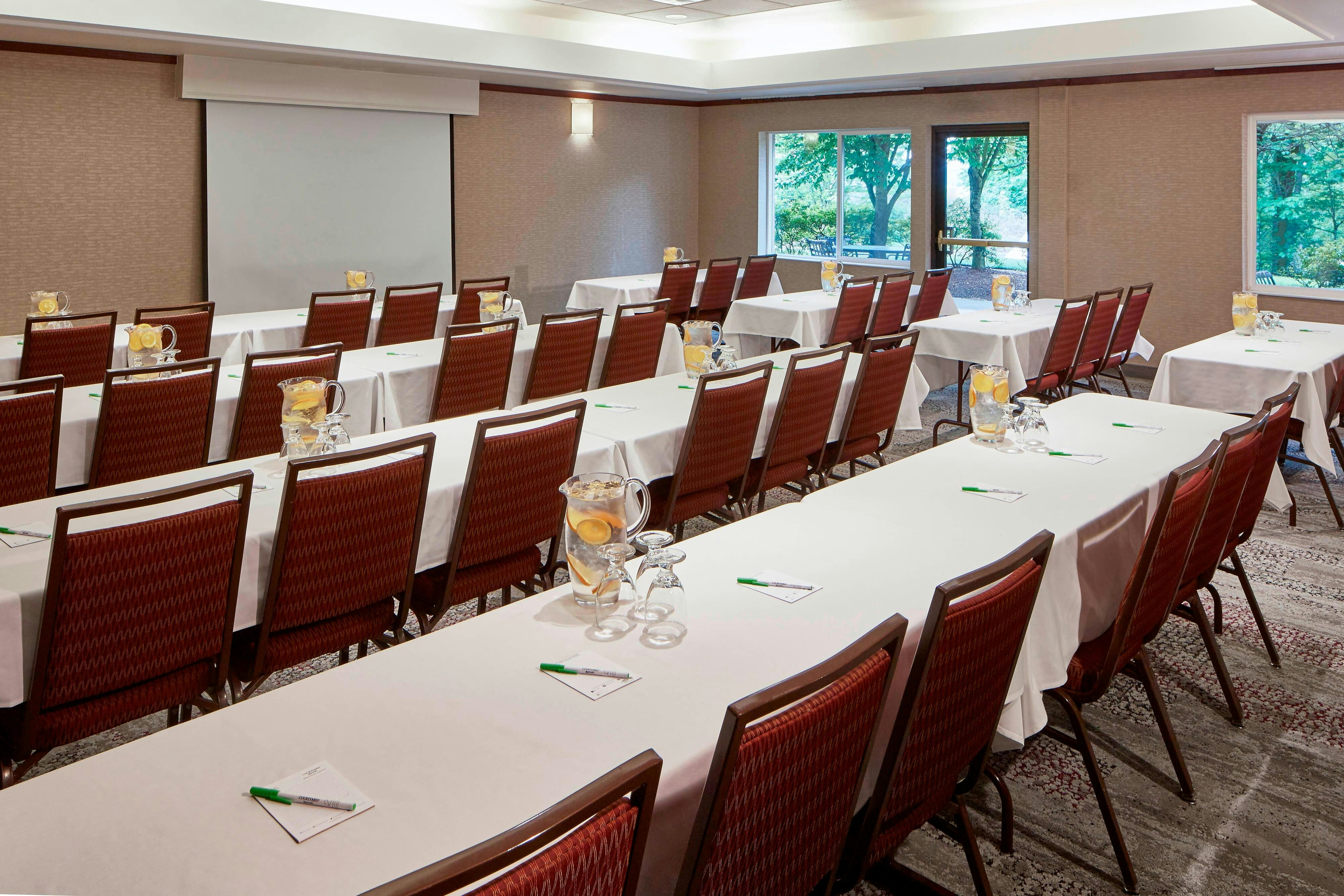 Courtyard By Marriott Portland Southeast Clackamas 13/19
