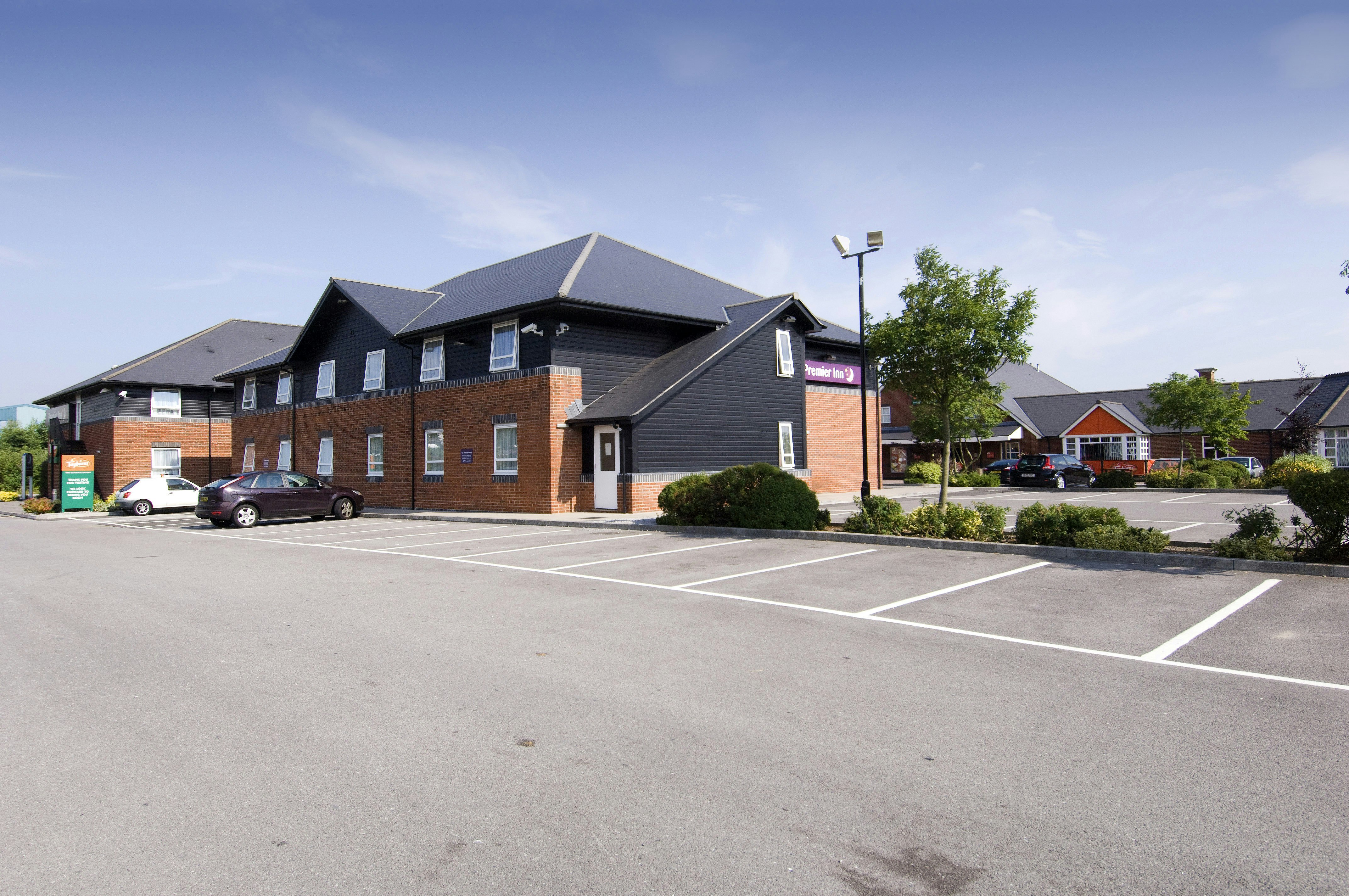 Premier Inn Swansea North 36/46