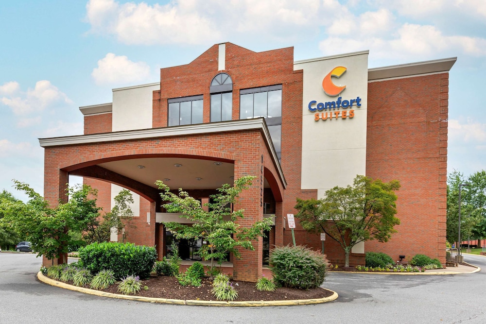 Comfort Suites Near Potomac Mills 6/50