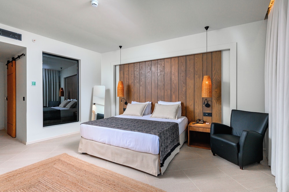 Premium, Murphy Bed, Queen Bed, Sea View