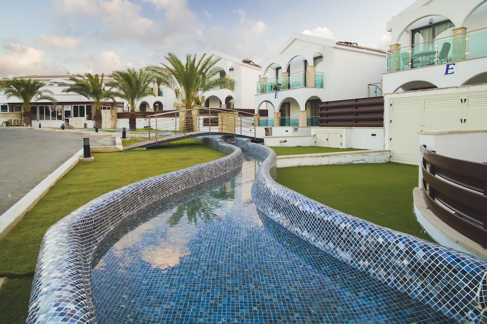 Latchi Escape Hotel and Suites 52/64