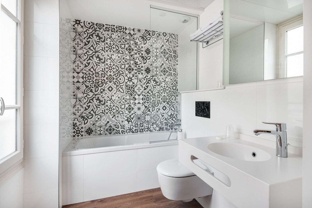 Hotel Courcelles Mederic 36/39
