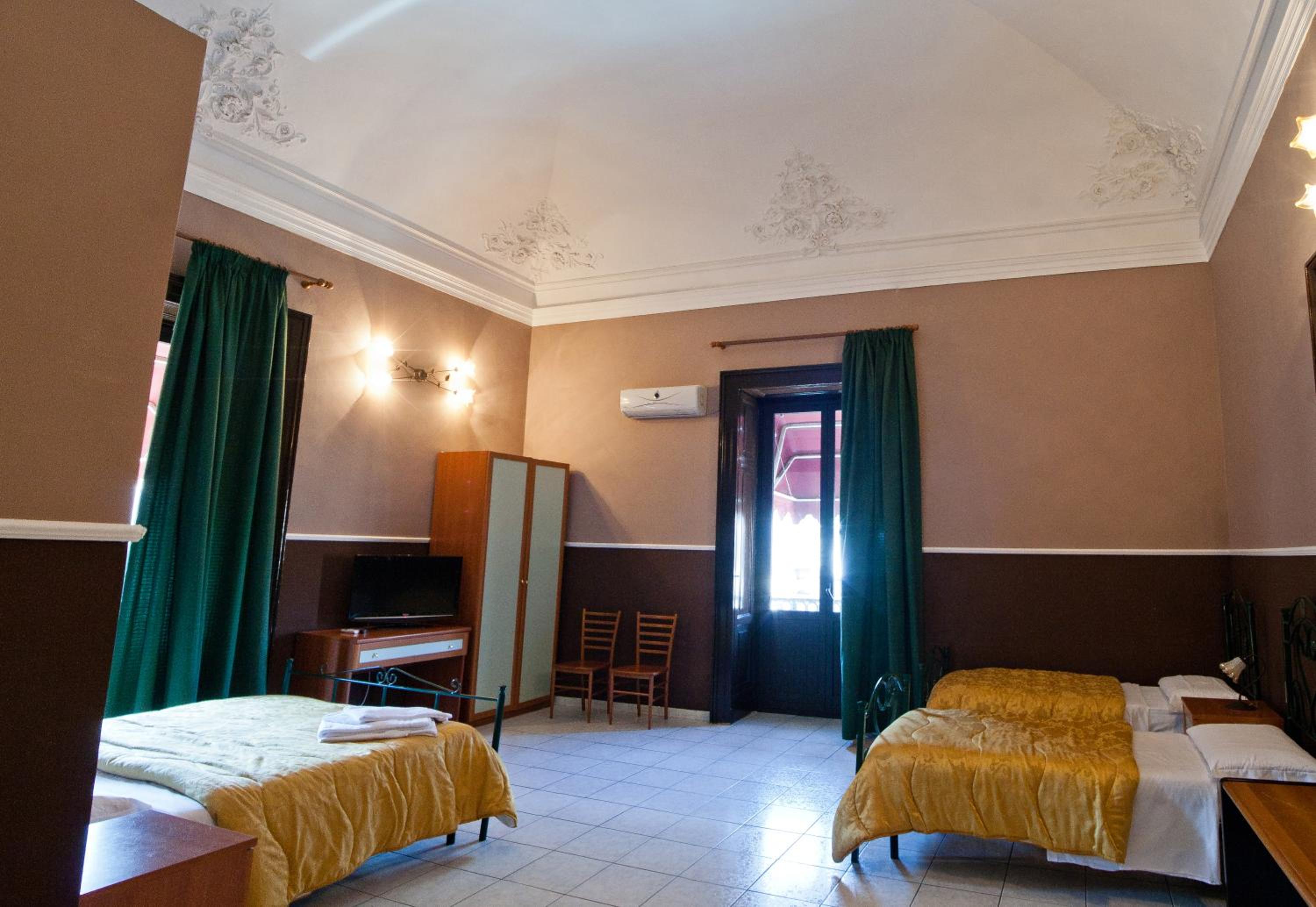 Room, Quintuple, Balcony