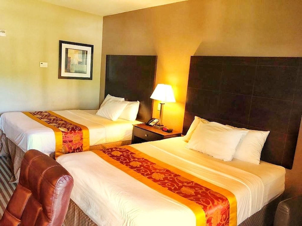 Spark by Hilton Missouri City 8/31